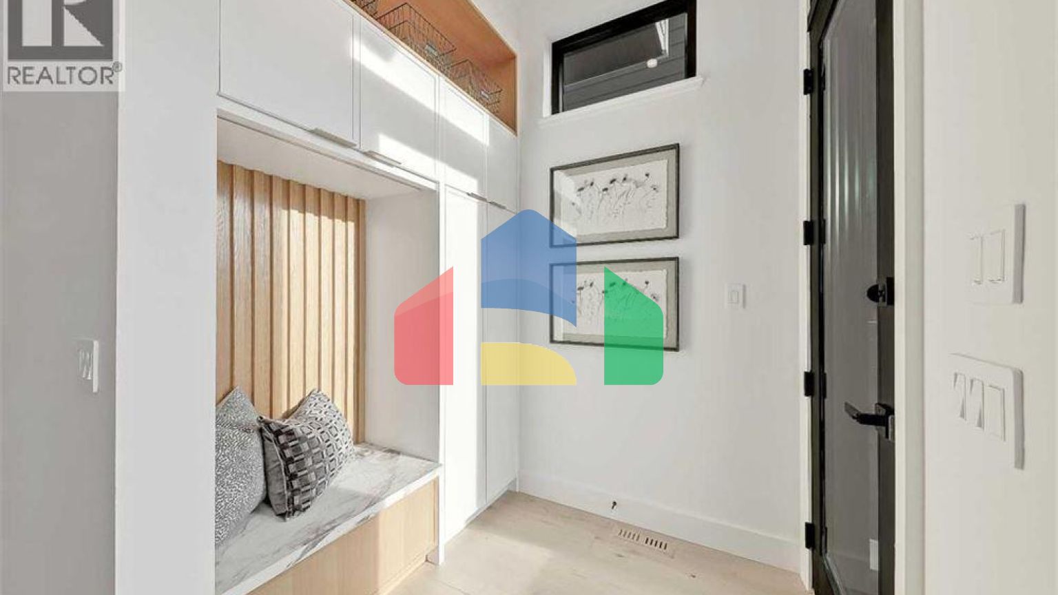 Residential - Single Family Home - Calgary, Canada - Canada