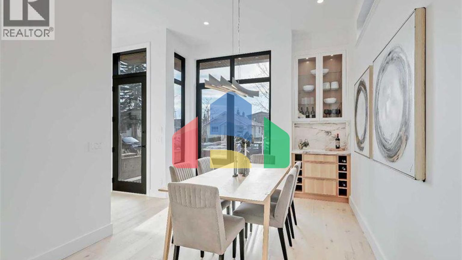 Residential - Single Family Home - Calgary, Canada - Canada