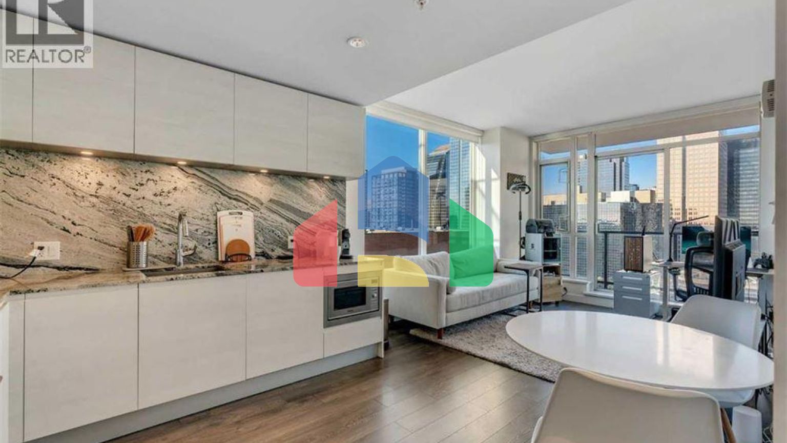 Residential - Condo/Apartment - Calgary, Canada - Canada