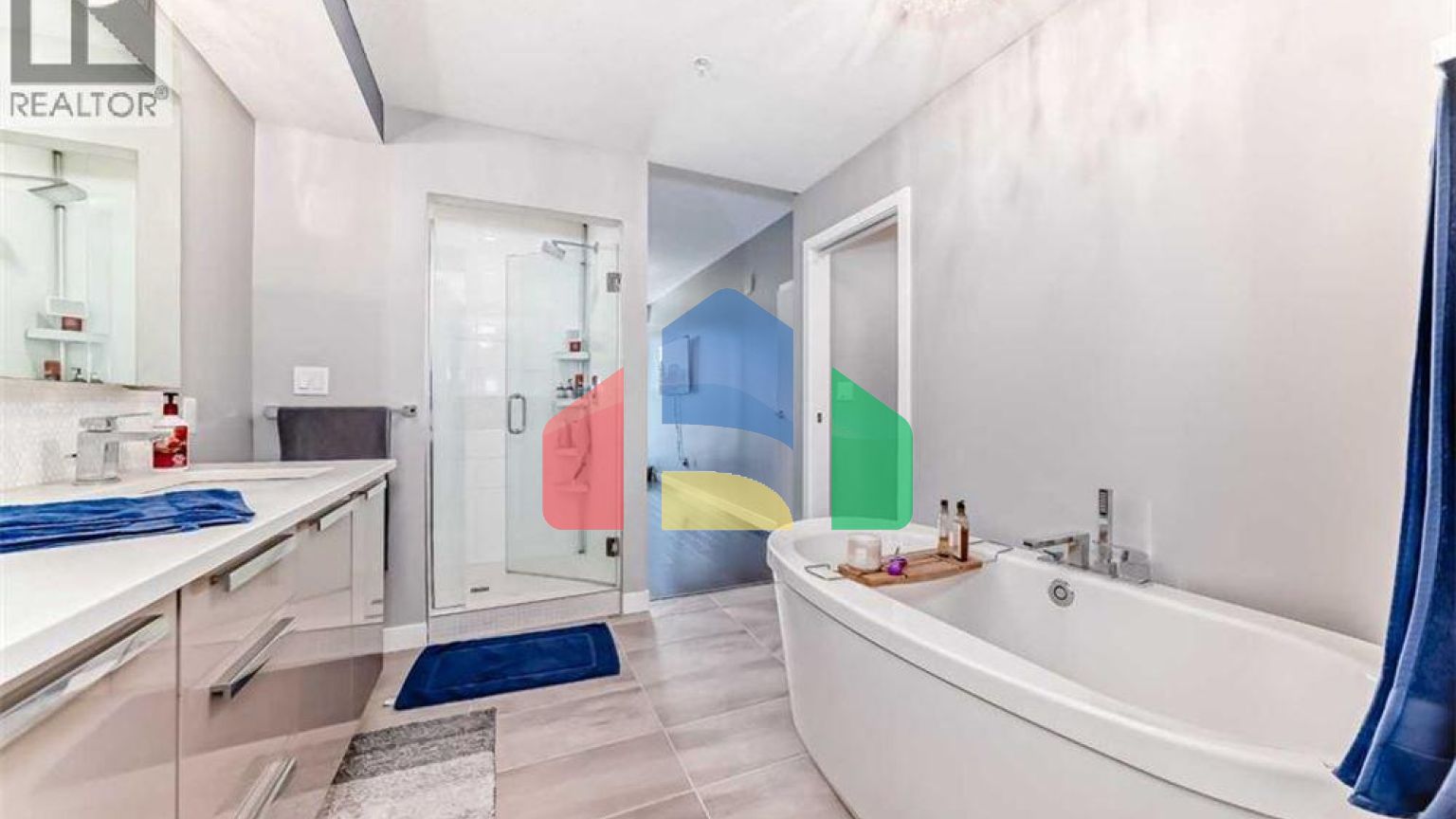 Residential - Townhouse - Calgary, Canada - Canada