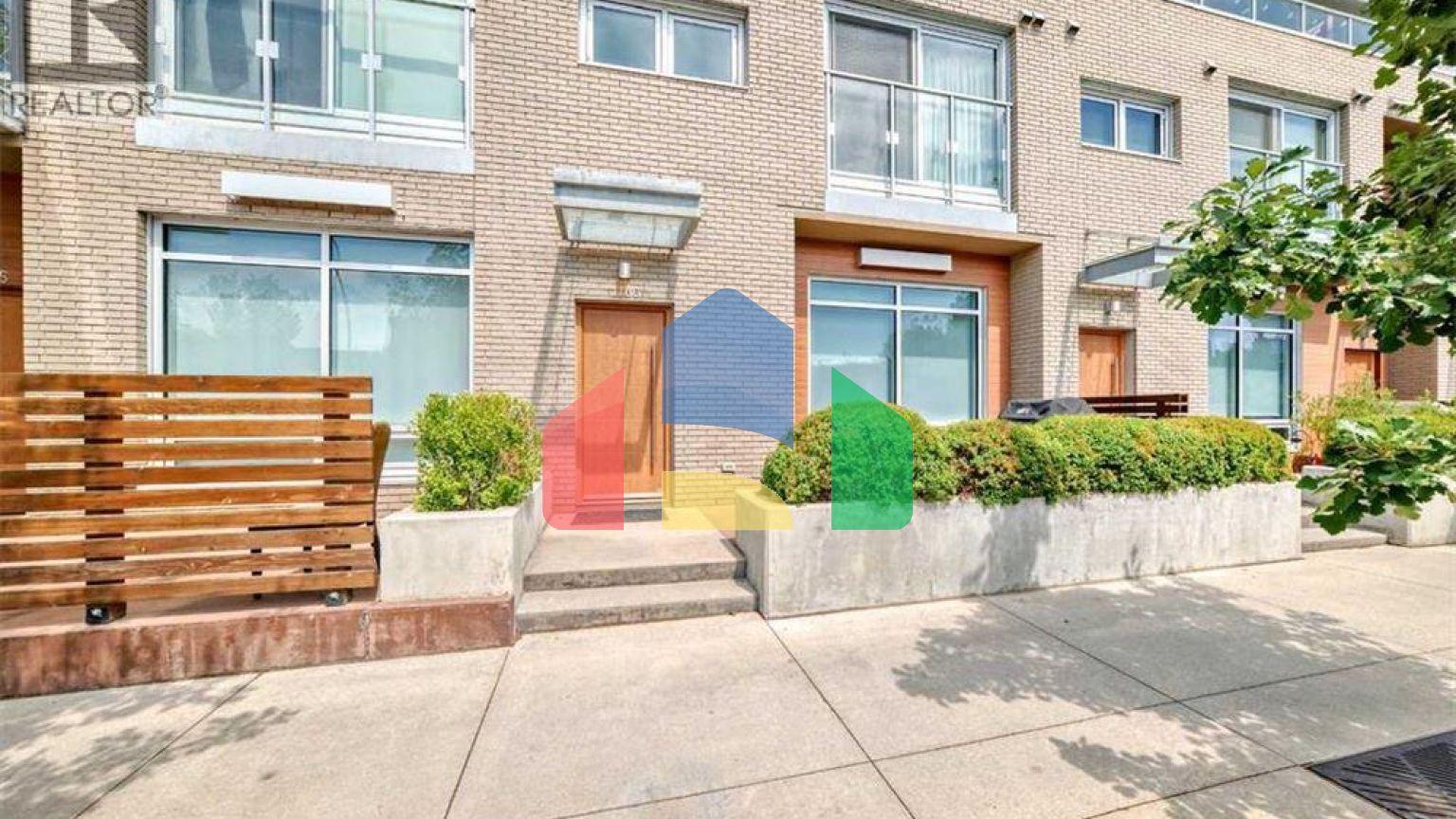 Residential - Townhouse - Calgary, Canada - Canada