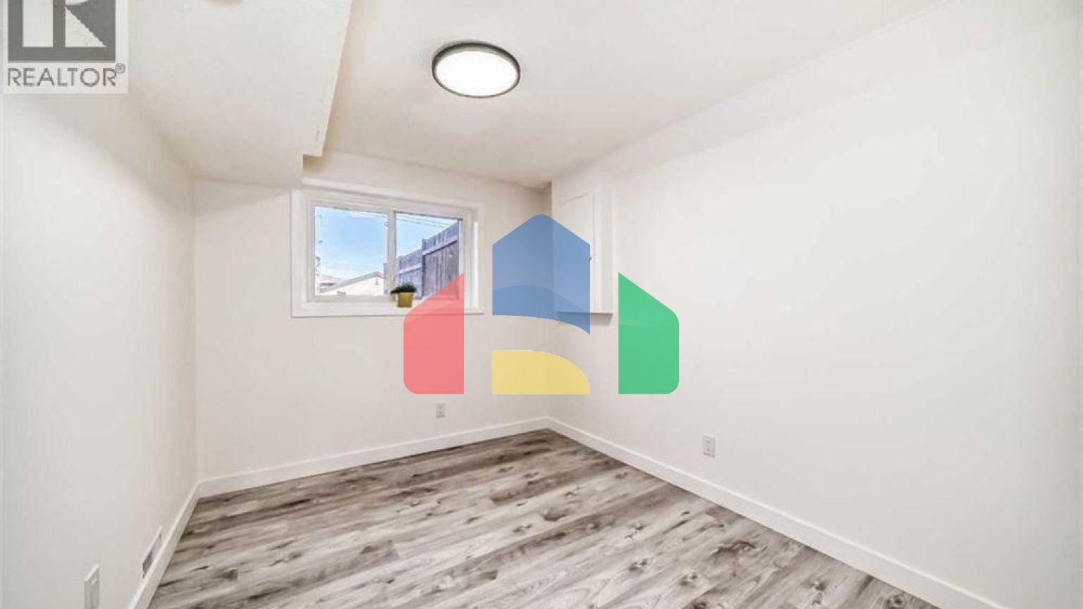 Residential - Single Family Home - Calgary, Canada - Canada