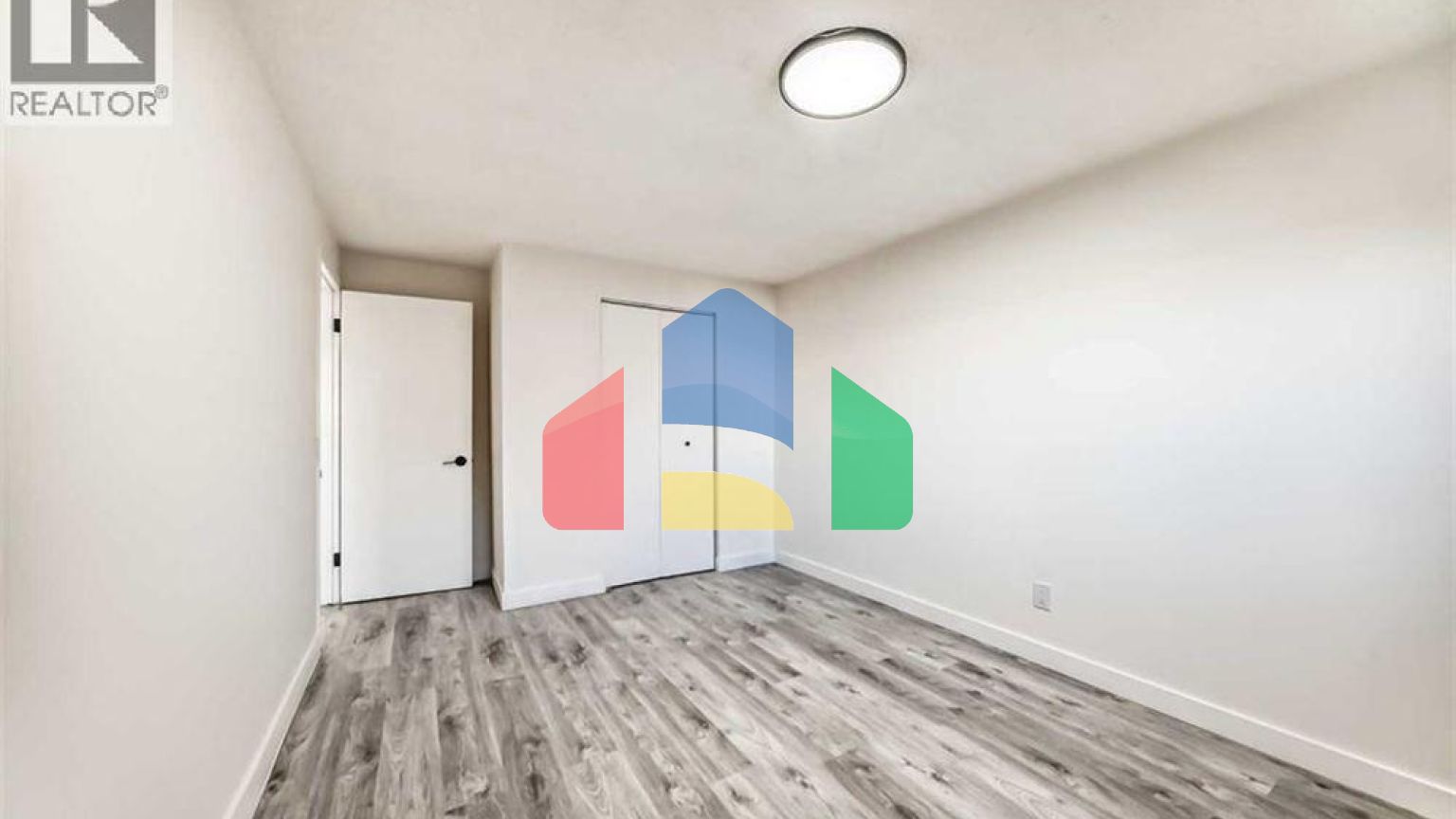 Residential - Single Family Home - Calgary, Canada - Canada