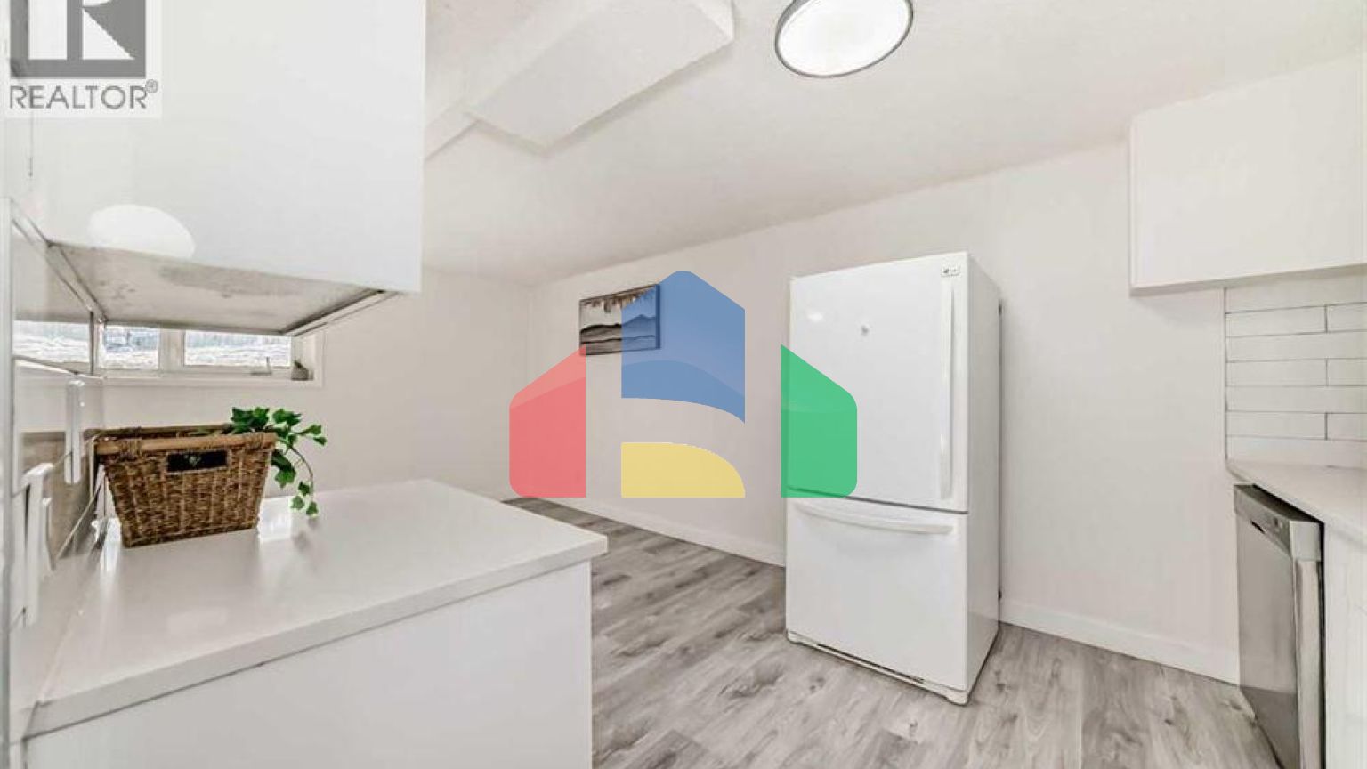 Residential - Single Family Home - Calgary, Canada - Canada