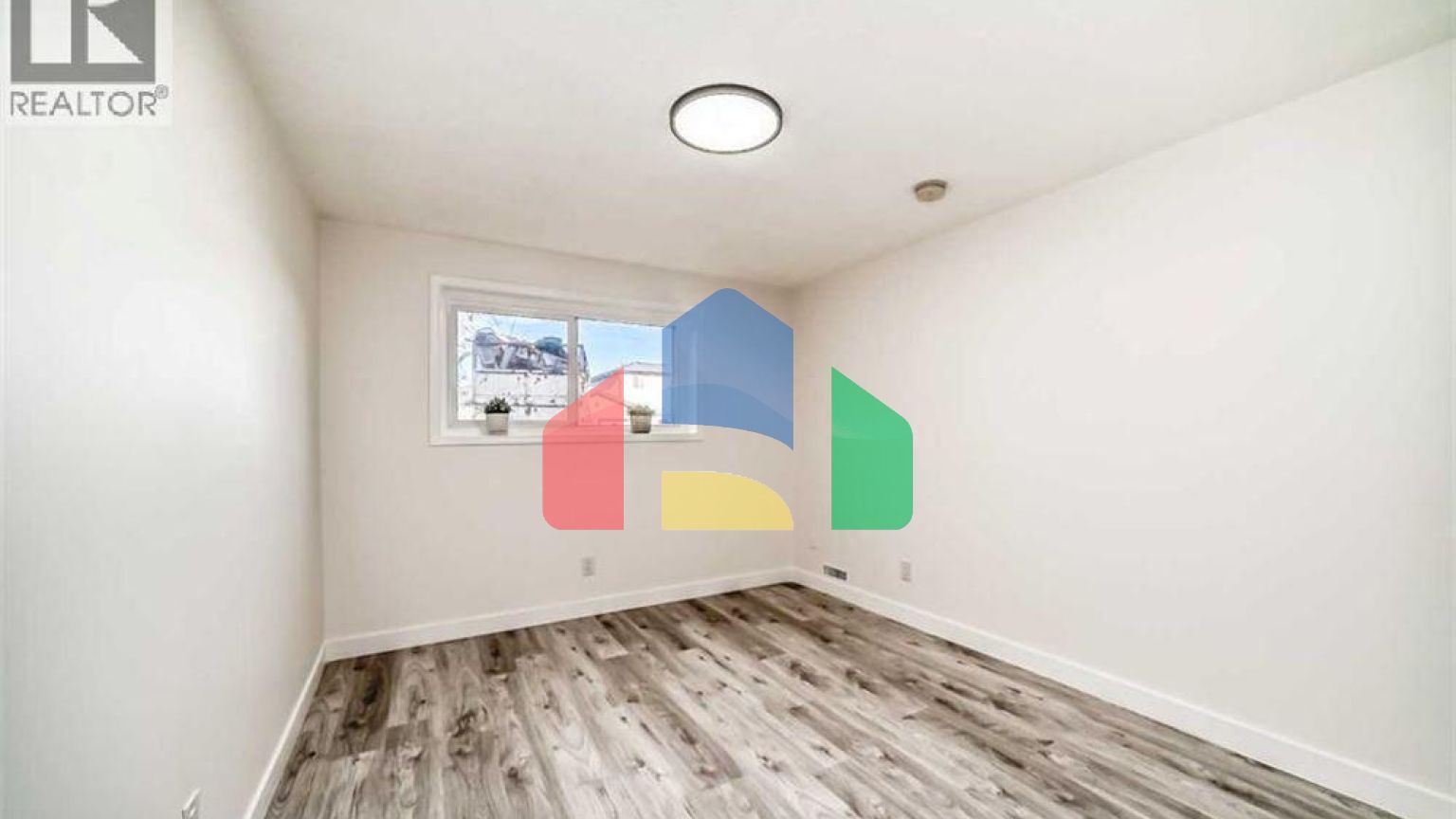 Residential - Single Family Home - Calgary, Canada - Canada