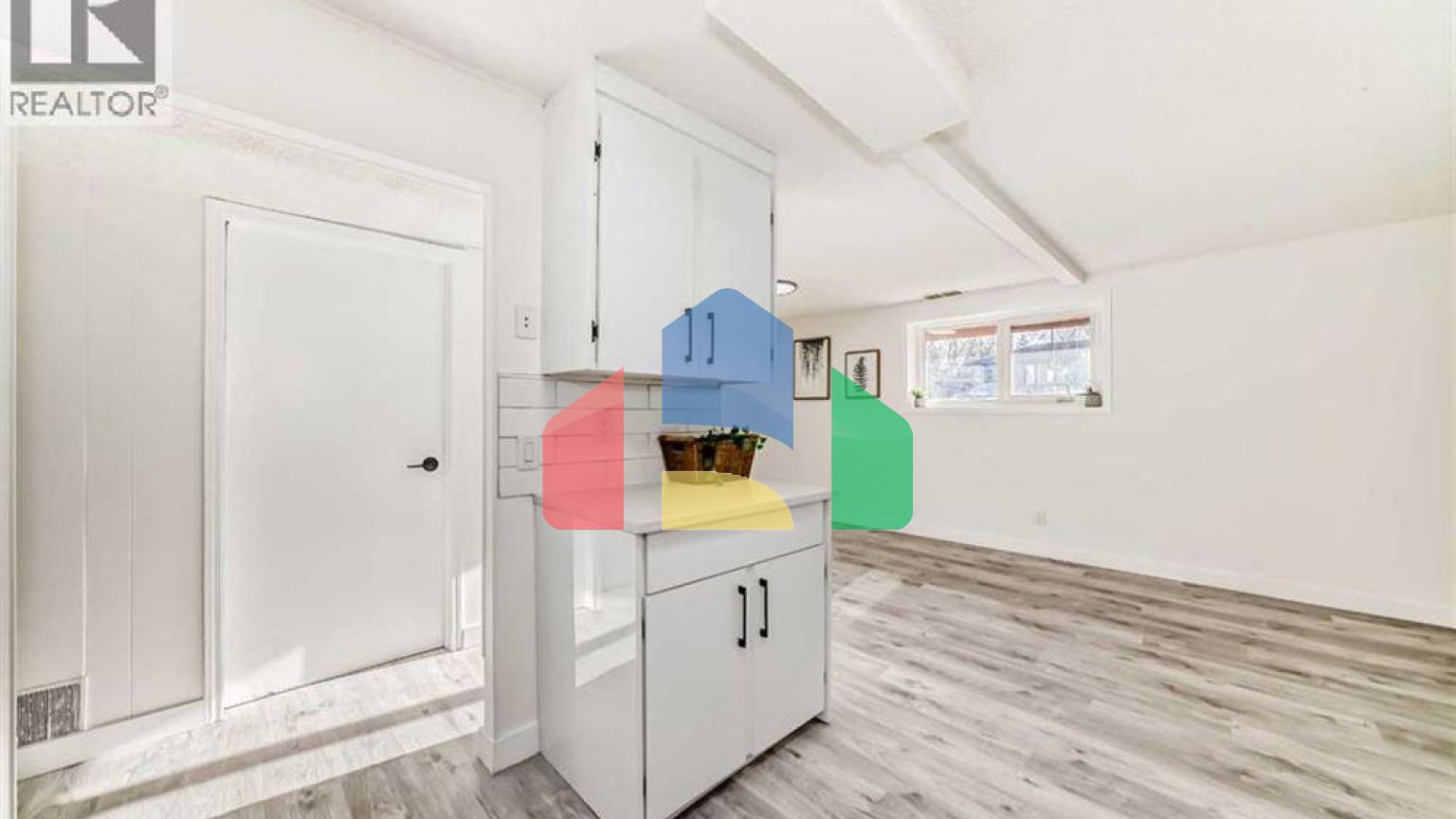 Residential - Single Family Home - Calgary, Canada - Canada