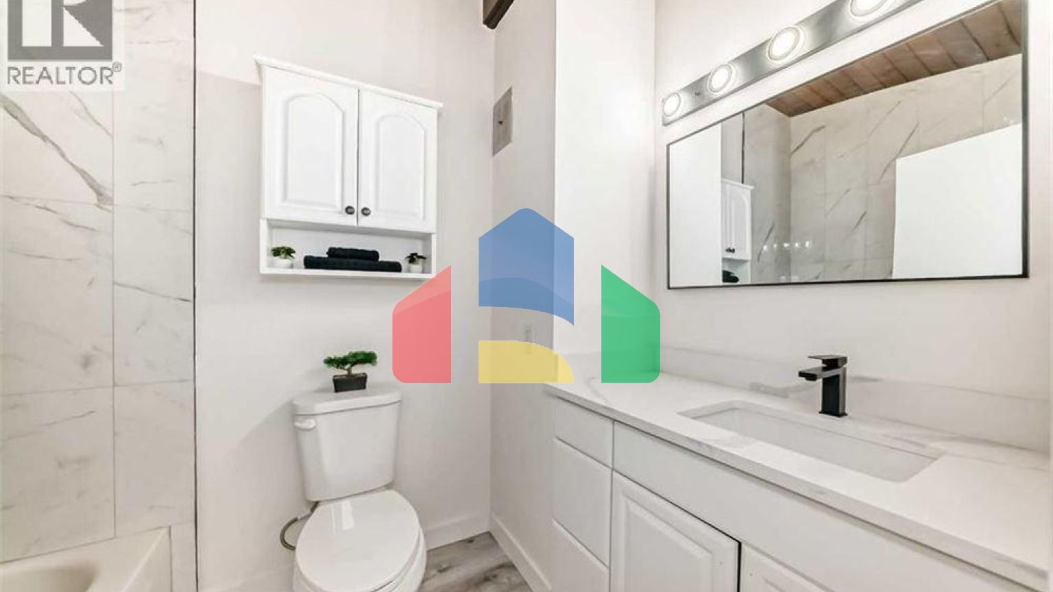 Residential - Single Family Home - Calgary, Canada - Canada