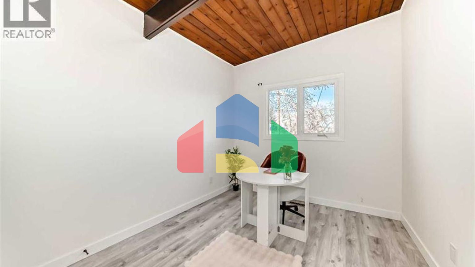 Residential - Single Family Home - Calgary, Canada - Canada