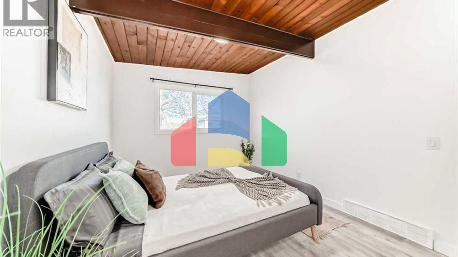 Residential - Single Family Home - Calgary, Canada - Canada