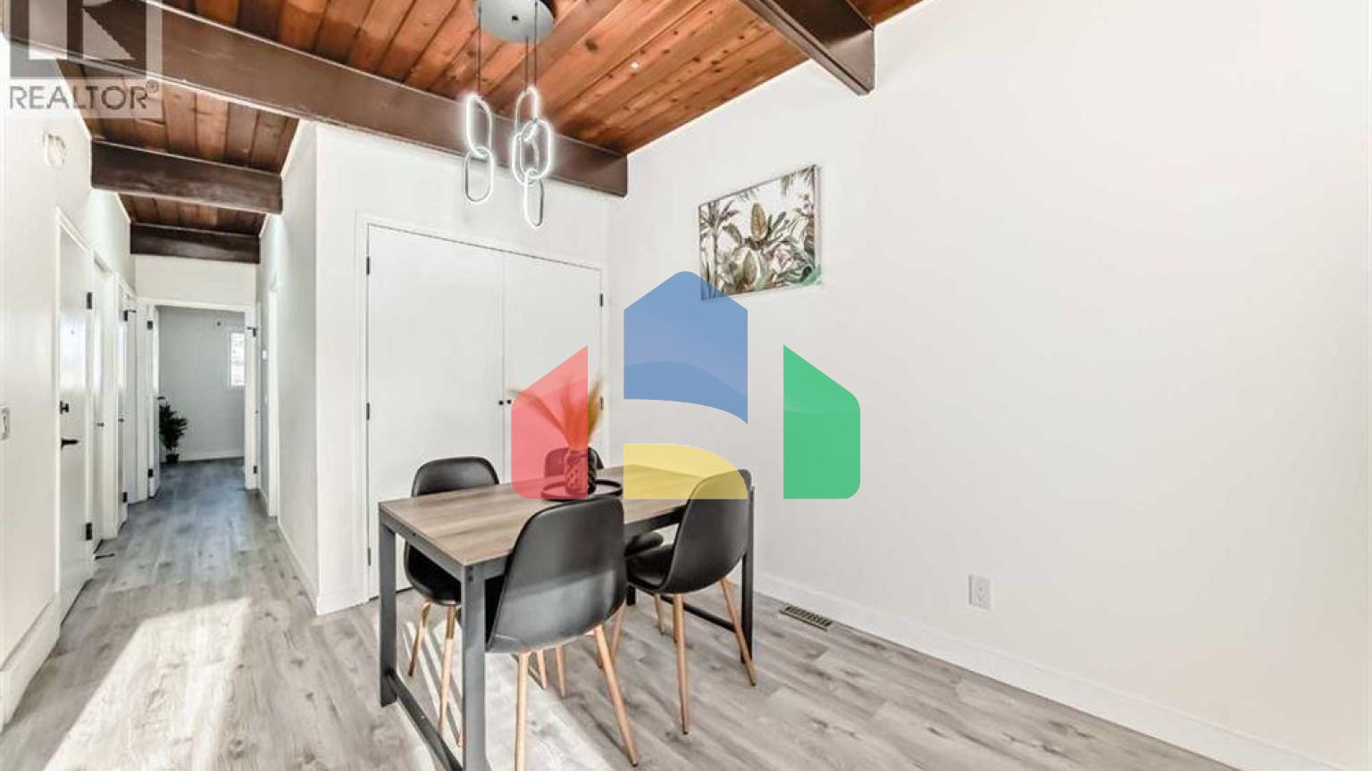 Residential - Single Family Home - Calgary, Canada - Canada