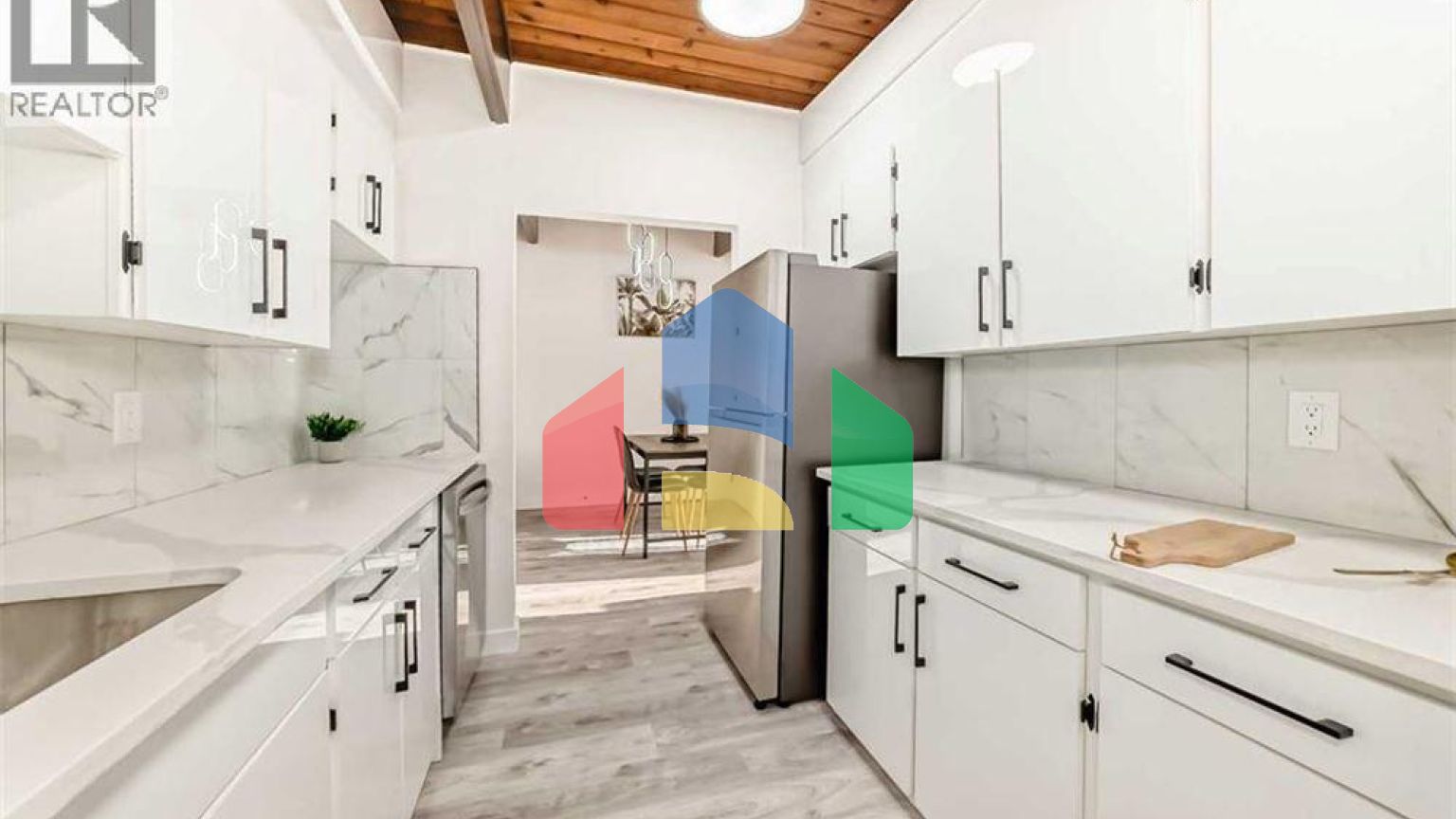 Residential - Single Family Home - Calgary, Canada - Canada