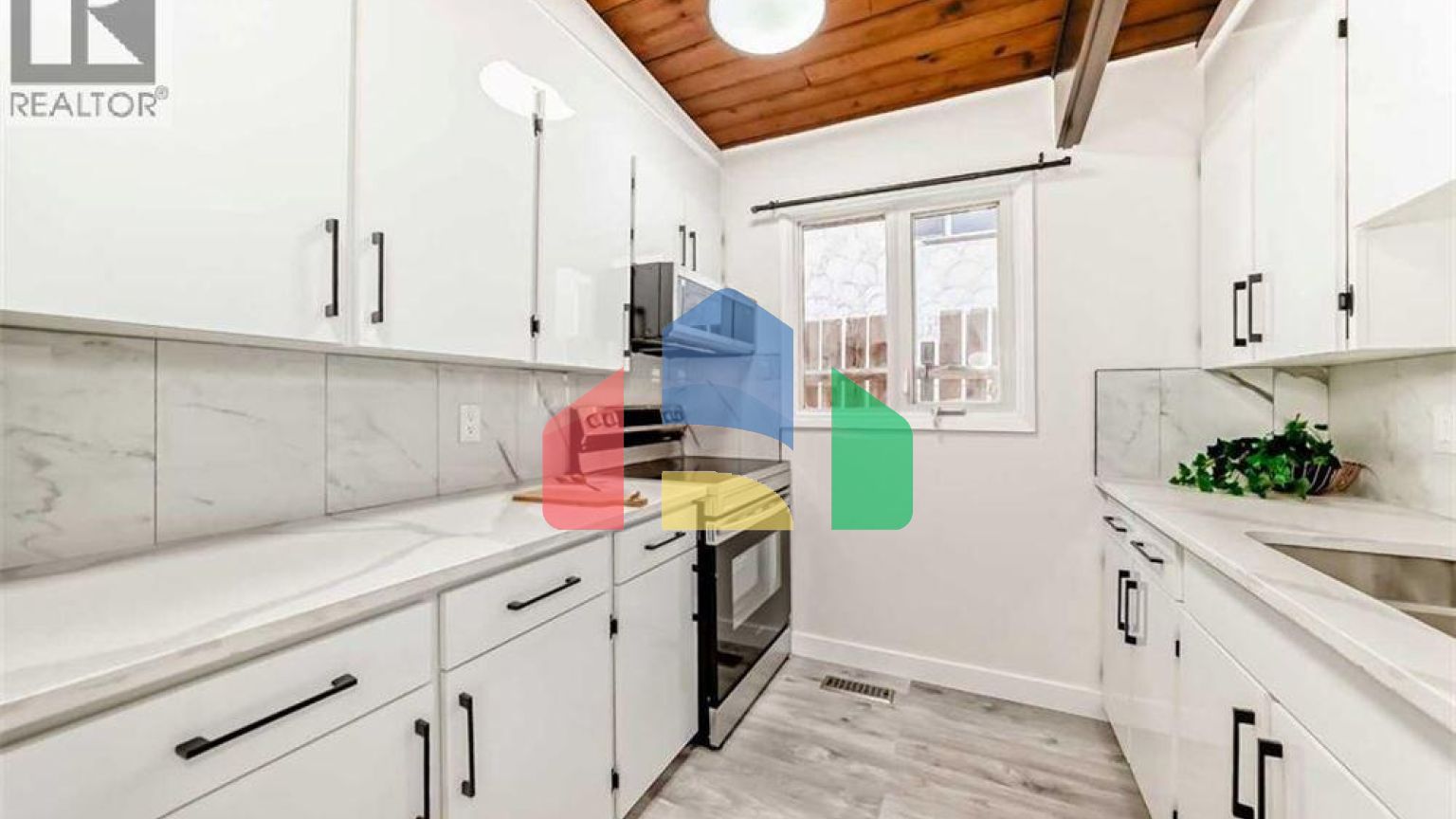 Residential - Single Family Home - Calgary, Canada - Canada