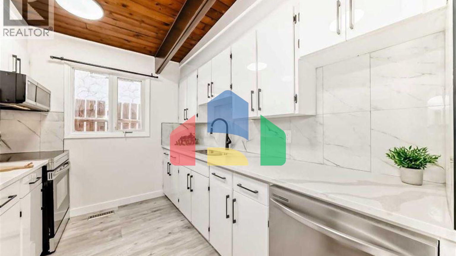 Residential - Single Family Home - Calgary, Canada - Canada