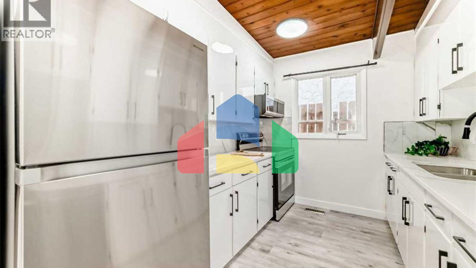 Residential - Single Family Home - Calgary, Canada - Canada