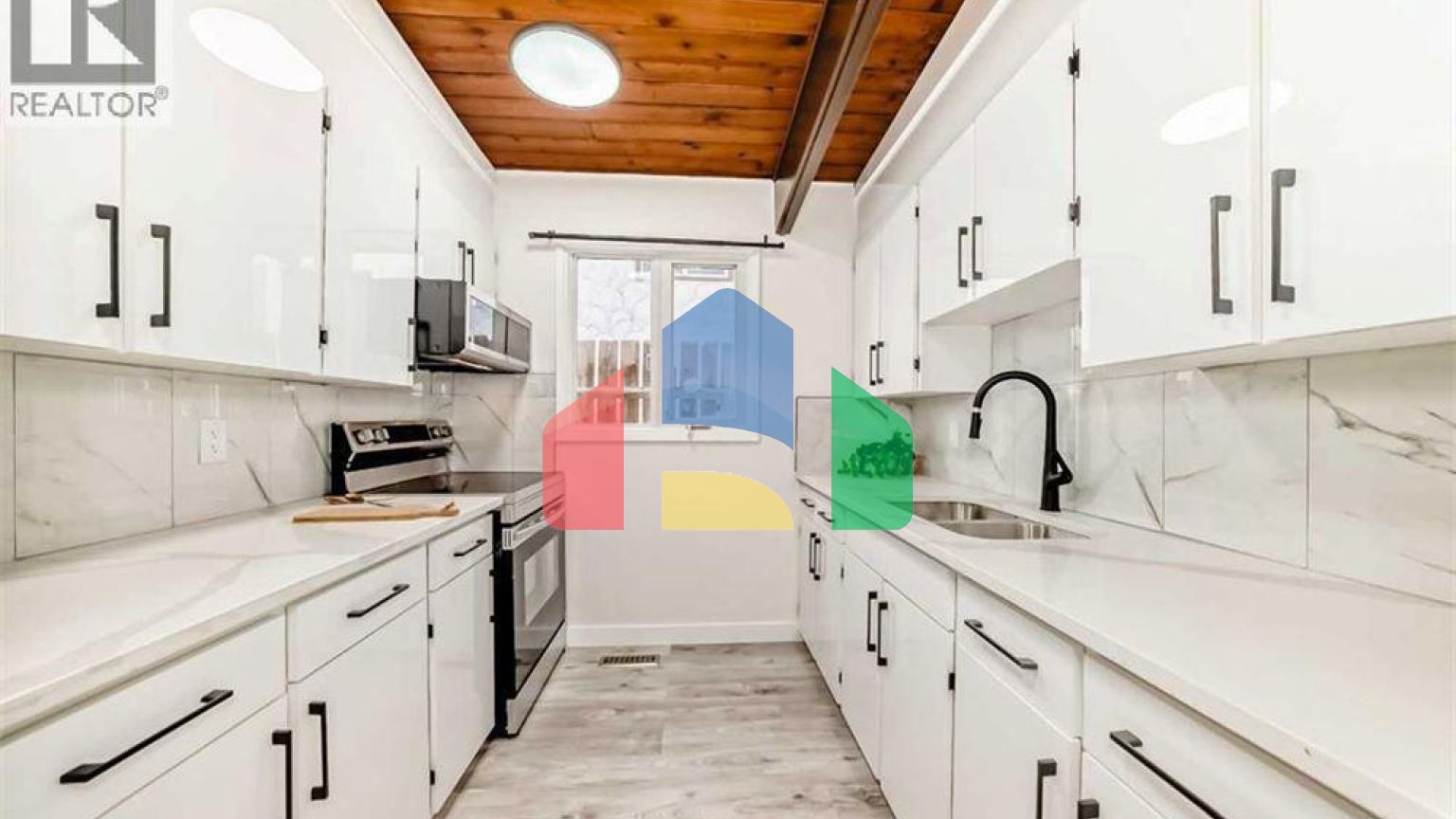 Residential - Single Family Home - Calgary, Canada - Canada