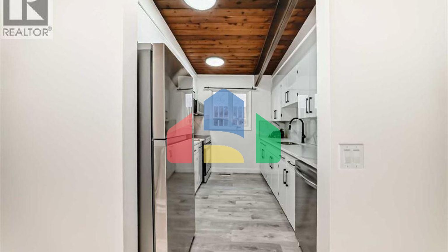 Residential - Single Family Home - Calgary, Canada - Canada