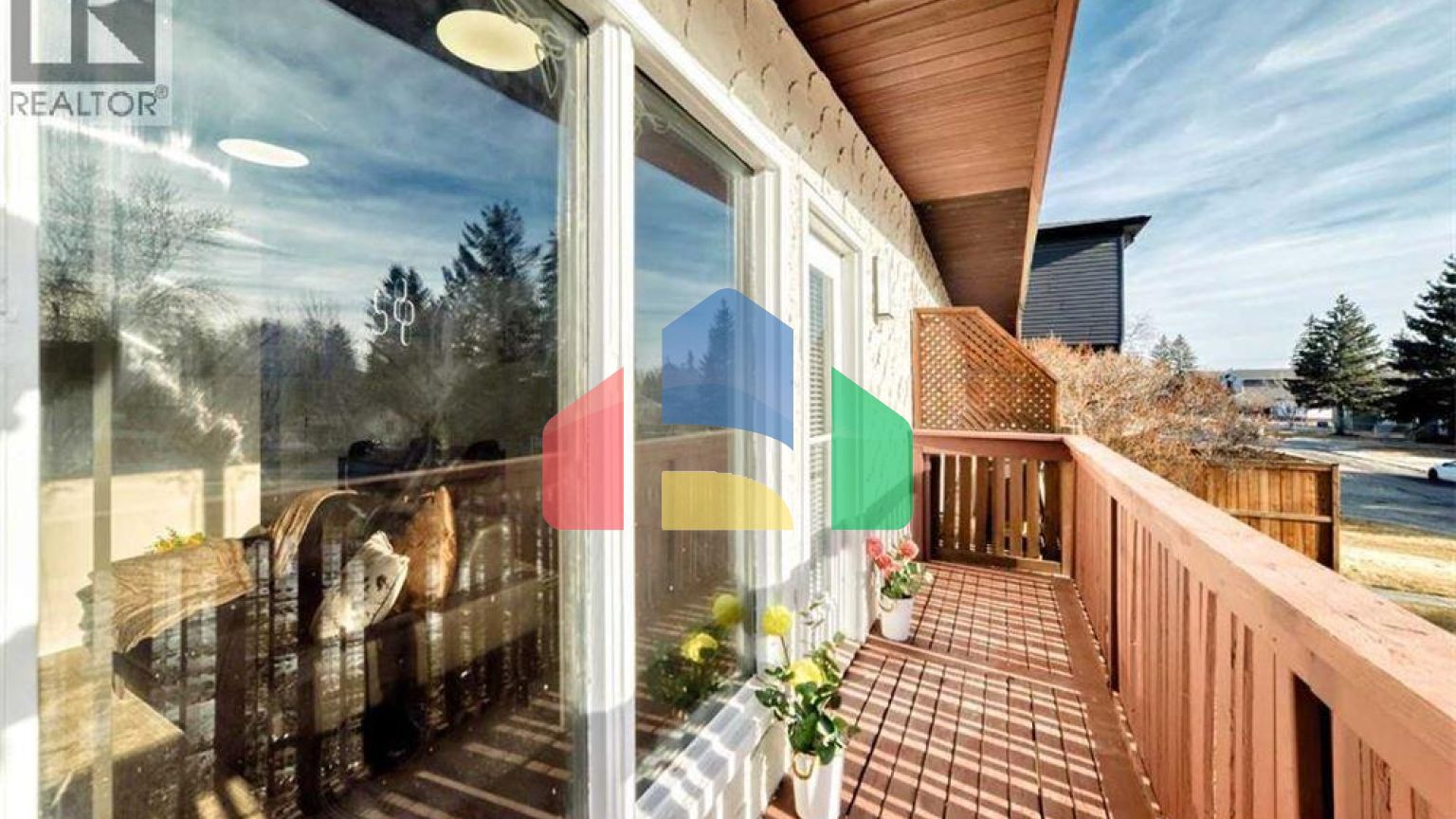 Residential - Single Family Home - Calgary, Canada - Canada