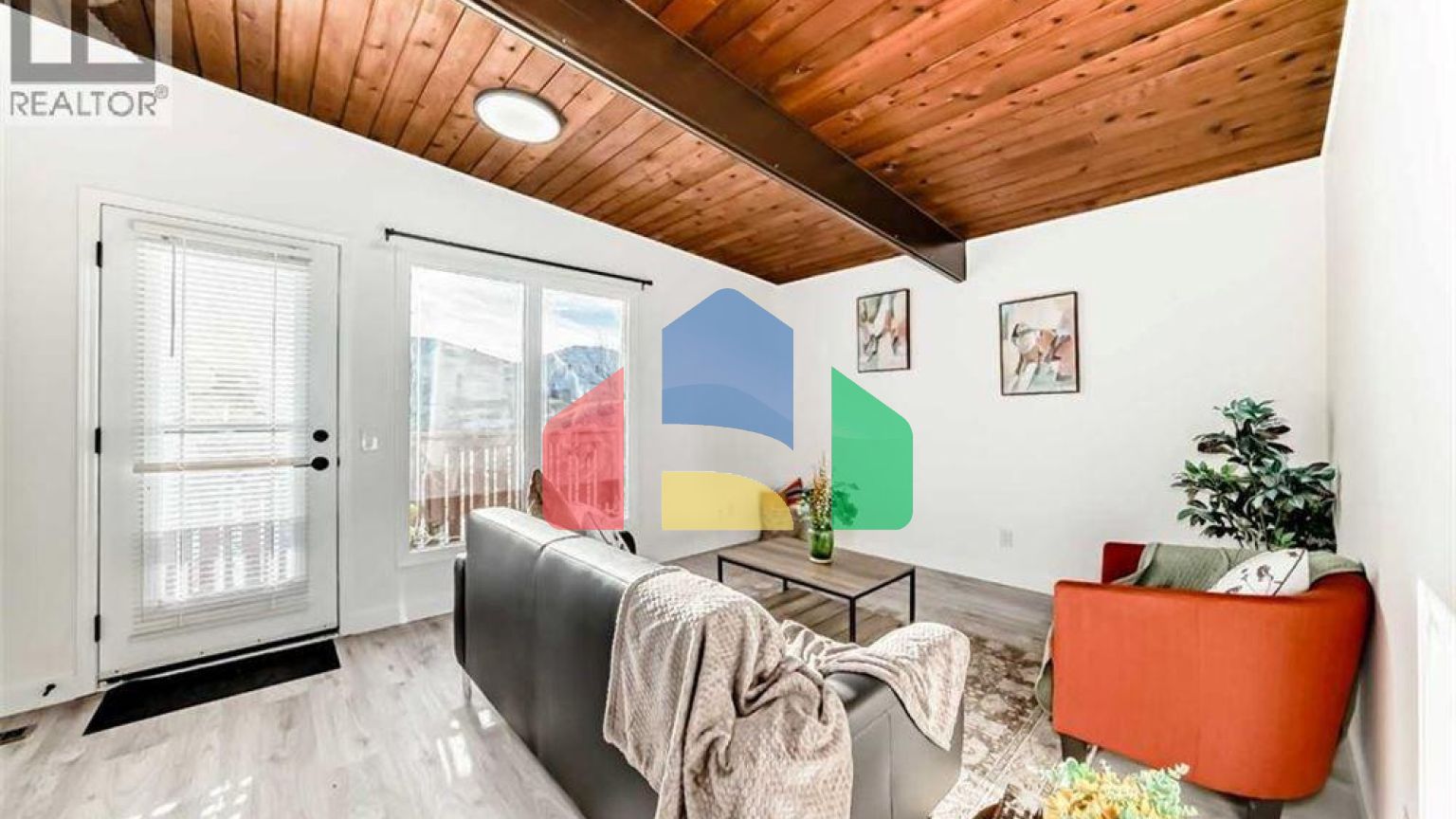 Residential - Single Family Home - Calgary, Canada - Canada