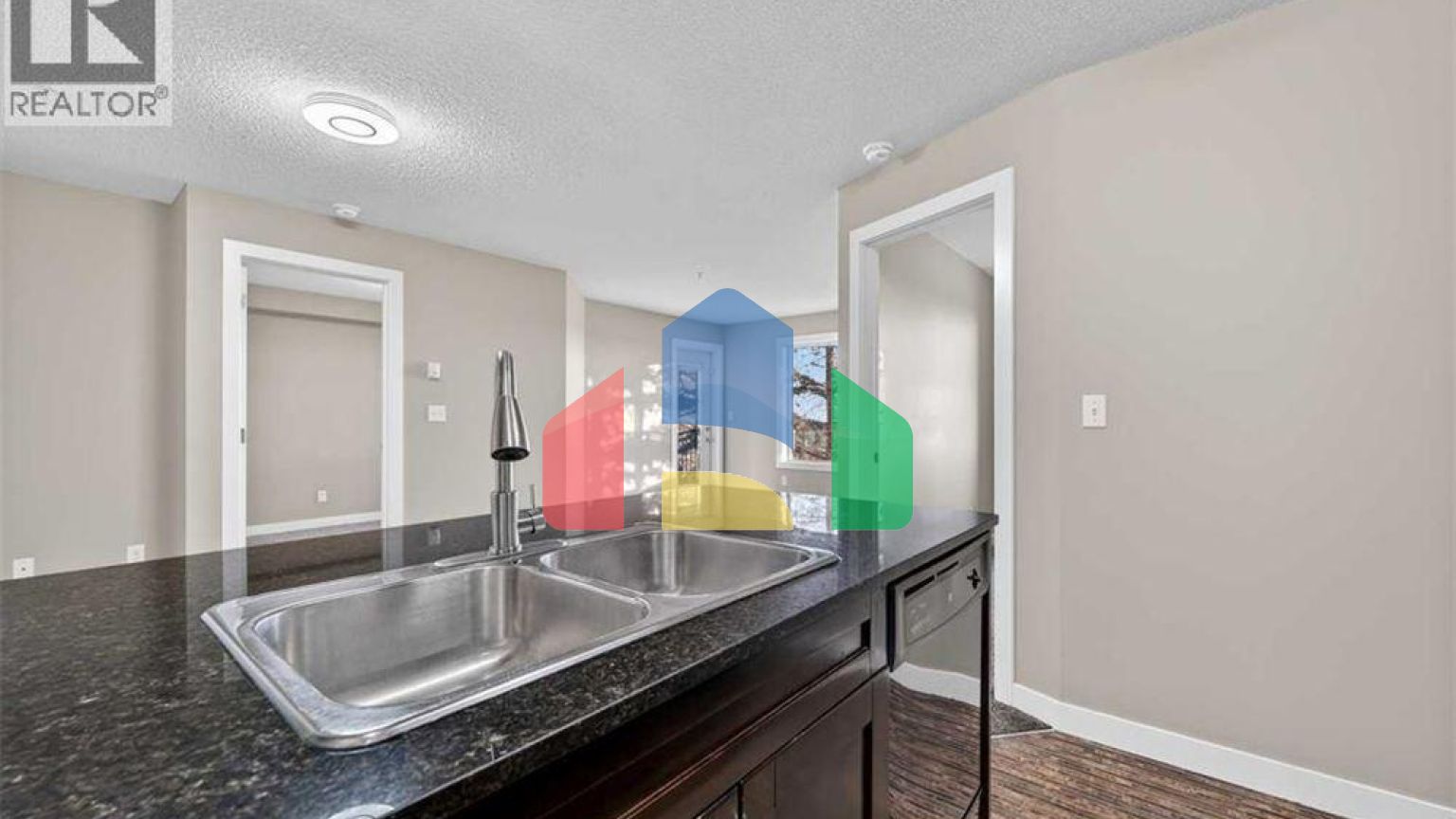 Residential - Condo/Apartment - Calgary, Canada - Canada