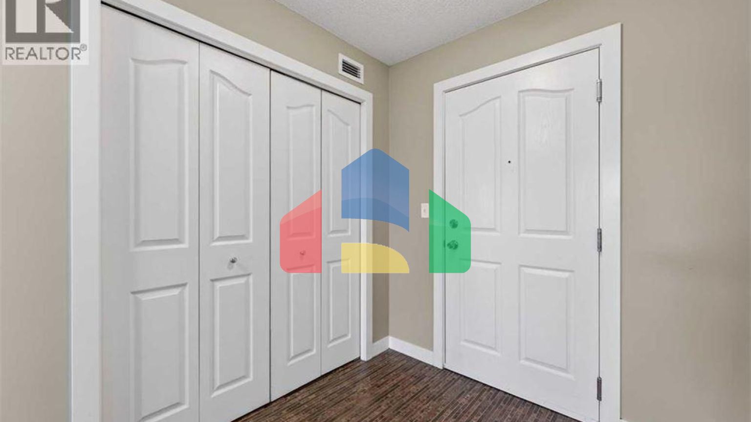 Residential - Condo/Apartment - Calgary, Canada - Canada