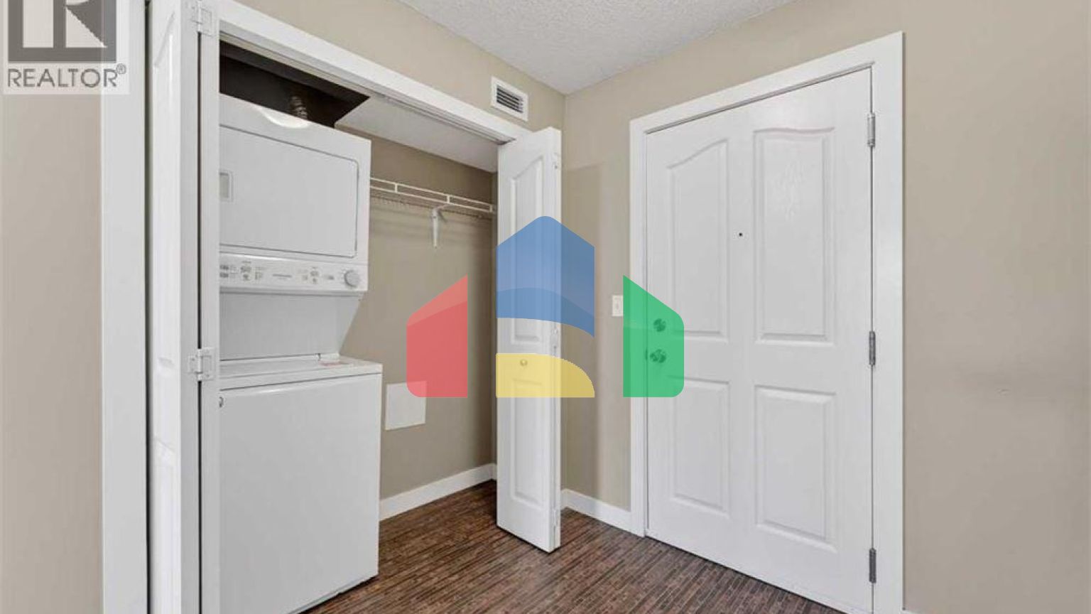 Residential - Condo/Apartment - Calgary, Canada - Canada