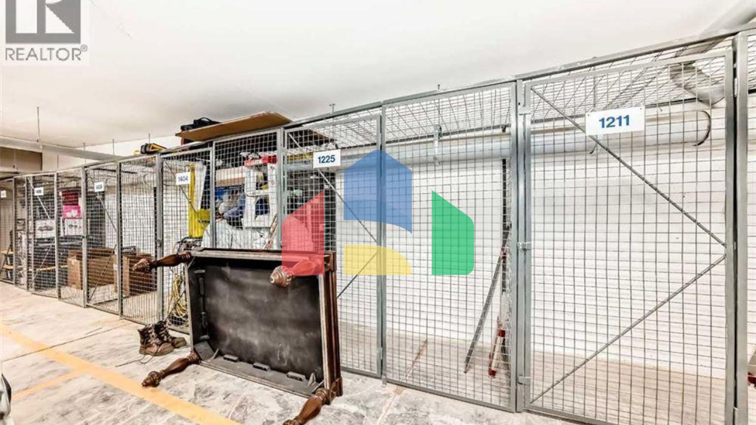 Residential - Single Family Home - Calgary, Canada - Canada