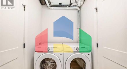 Residential - Single Family Home - Calgary, Canada - Canada