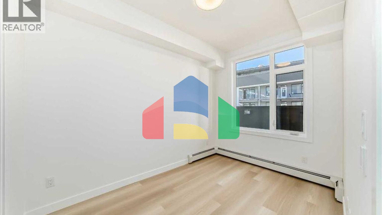 Residential - Single Family Home - Calgary, Canada - Canada