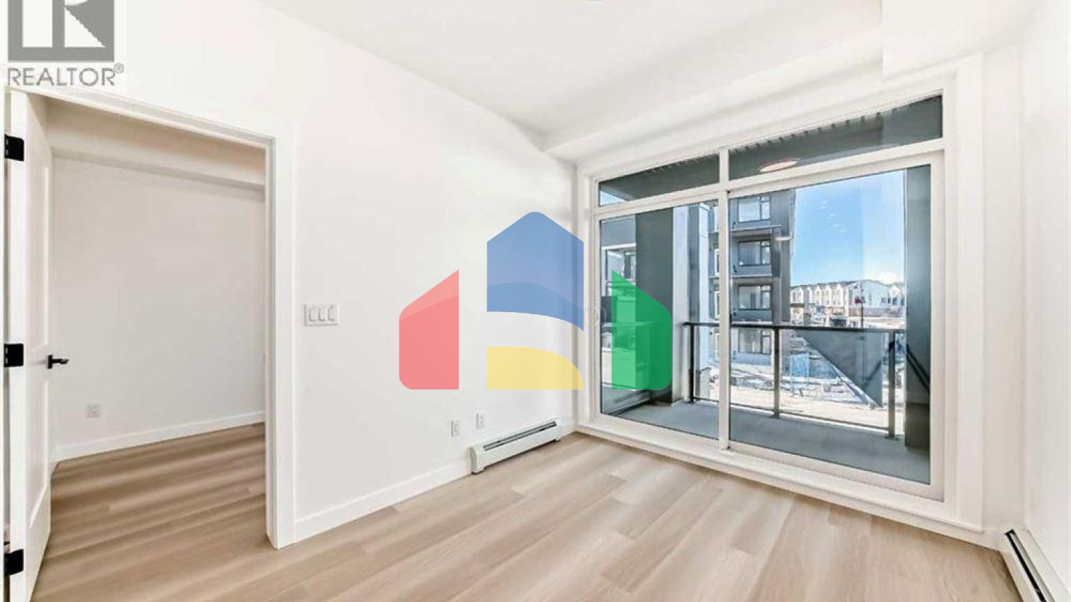 Residential - Single Family Home - Calgary, Canada - Canada