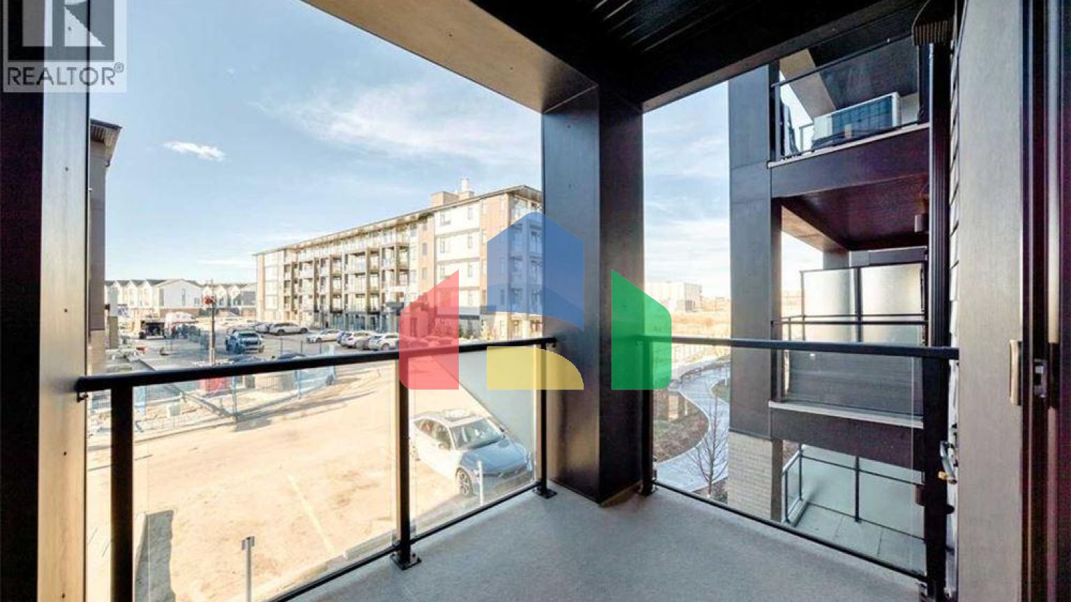 Residential - Single Family Home - Calgary, Canada - Canada