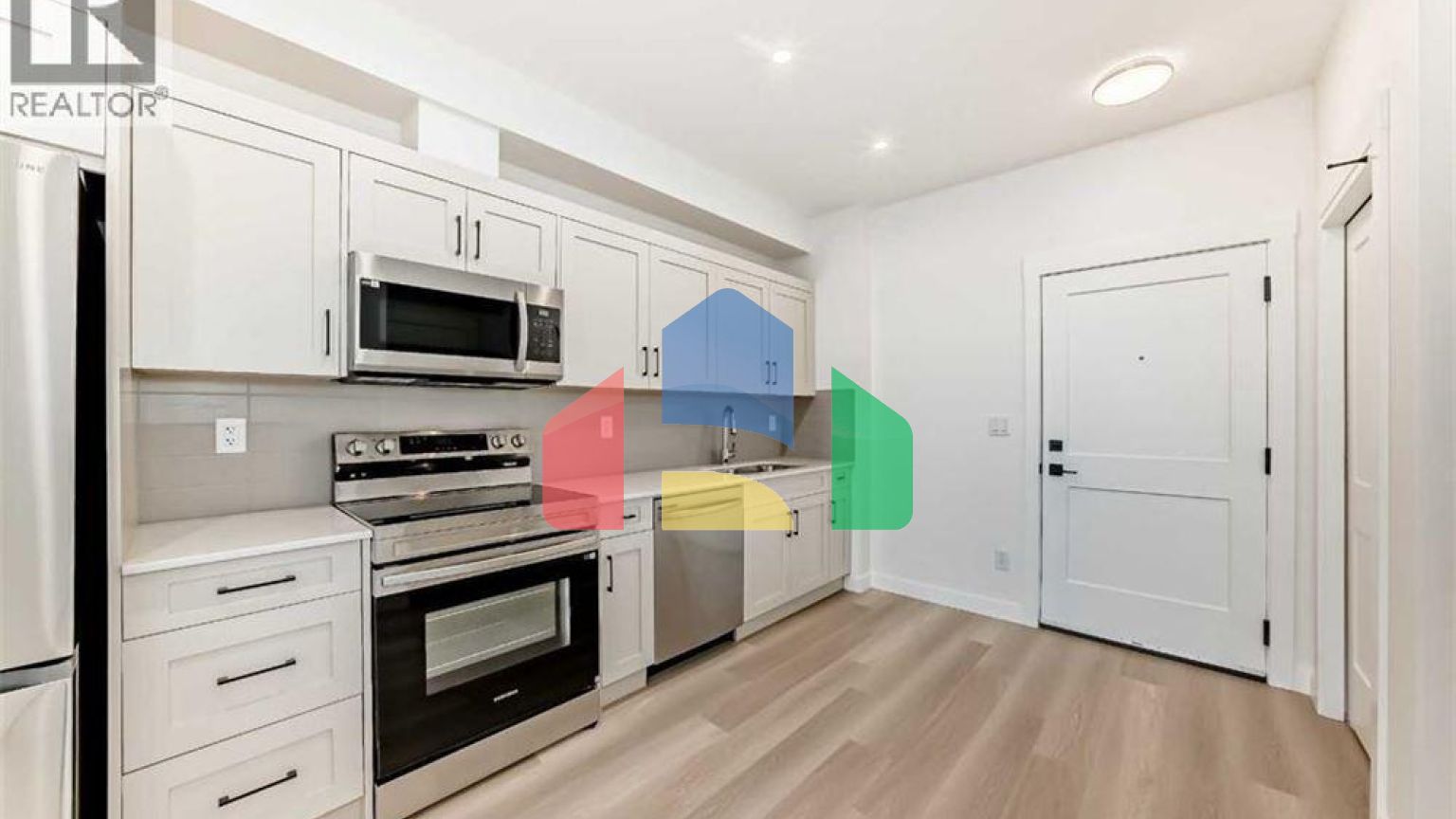 Residential - Single Family Home - Calgary, Canada - Canada