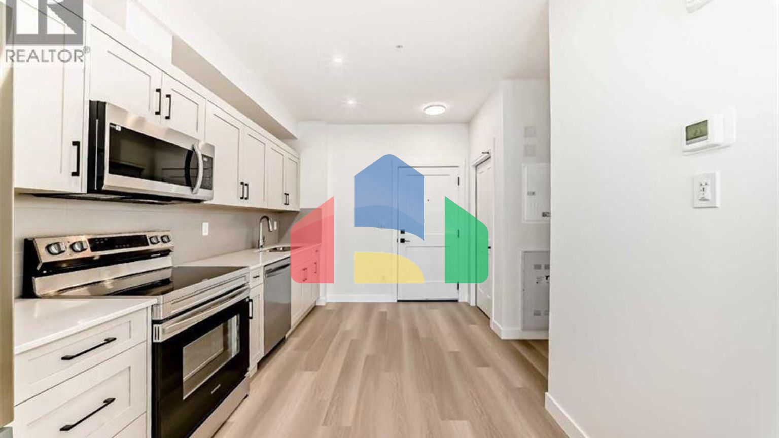 Residential - Single Family Home - Calgary, Canada - Canada