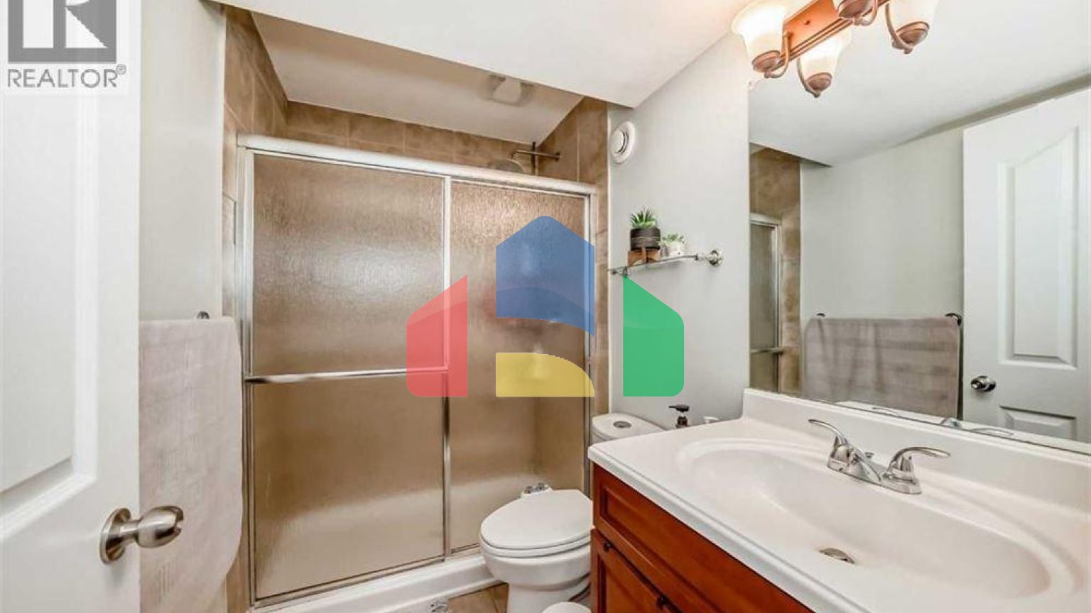 Residential - Single Family Home - Calgary, Canada - Canada