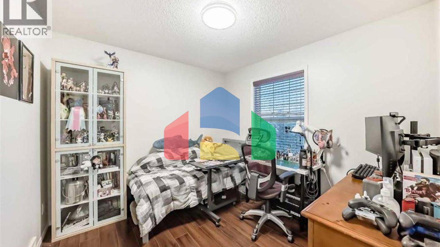 Residential - Single Family Home - Calgary, Canada - Canada