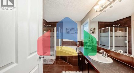 Residential - Single Family Home - Calgary, Canada - Canada