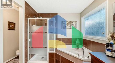 Residential - Single Family Home - Calgary, Canada - Canada