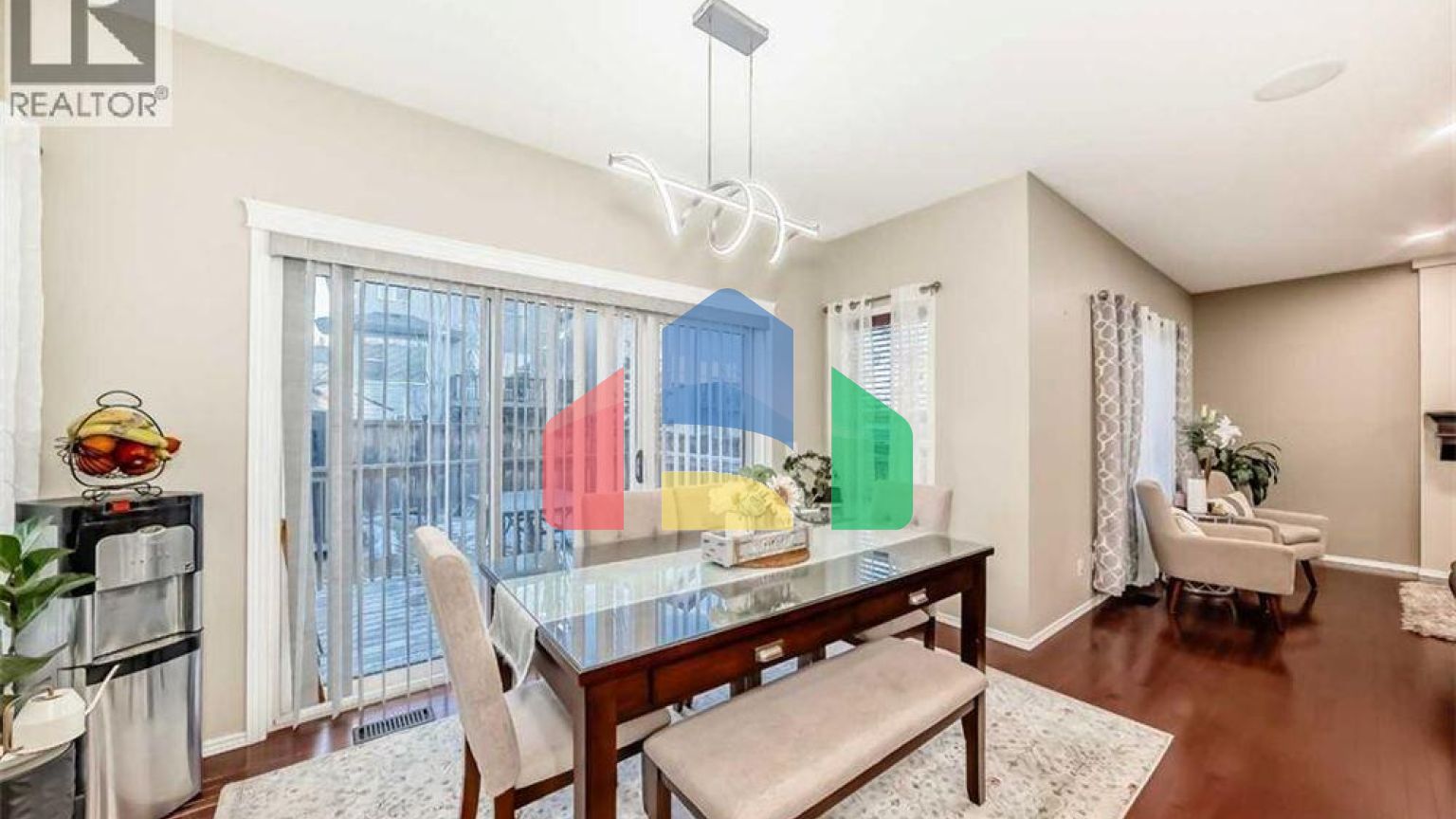 Residential - Single Family Home - Calgary, Canada - Canada