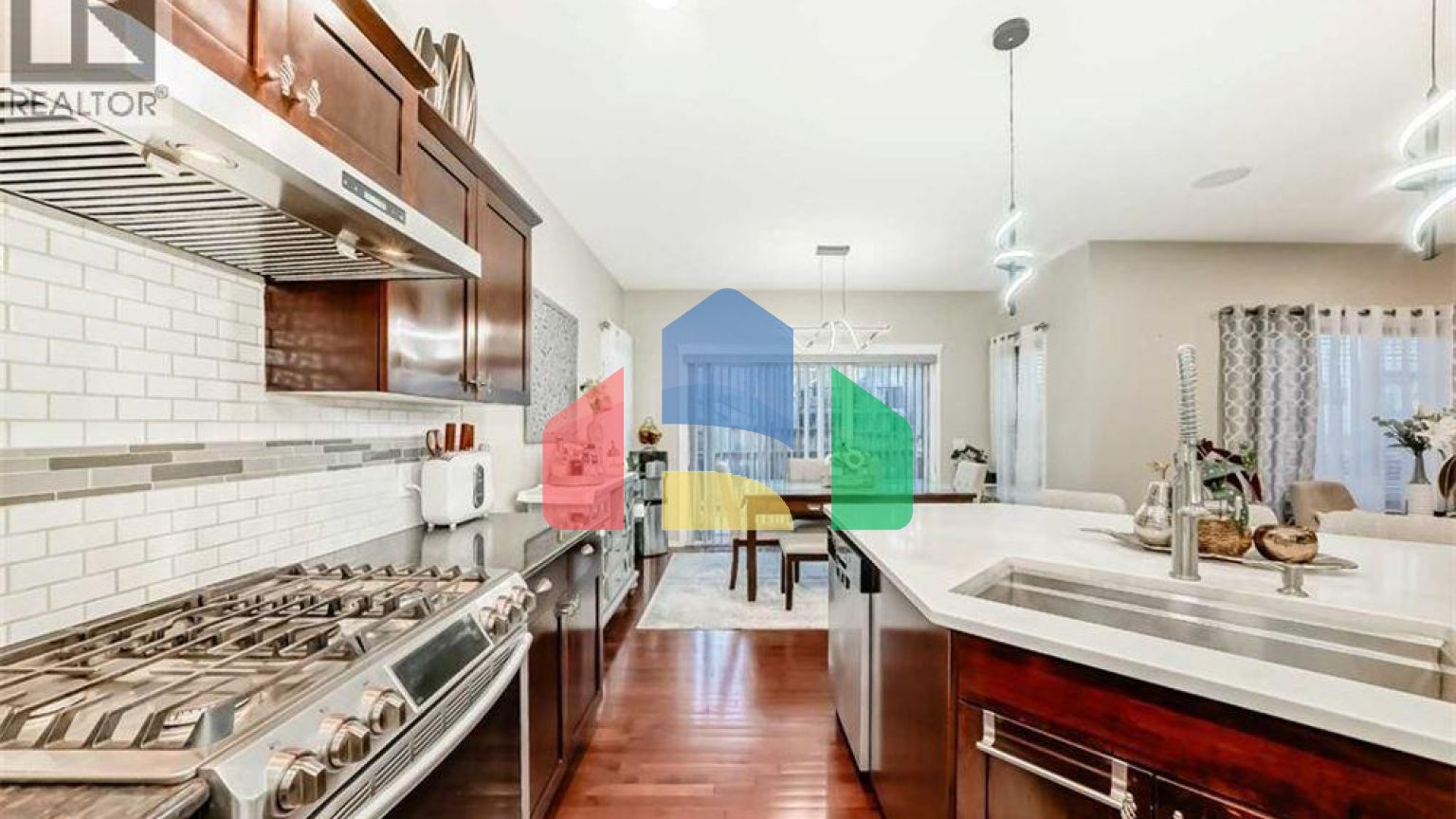 Residential - Single Family Home - Calgary, Canada - Canada