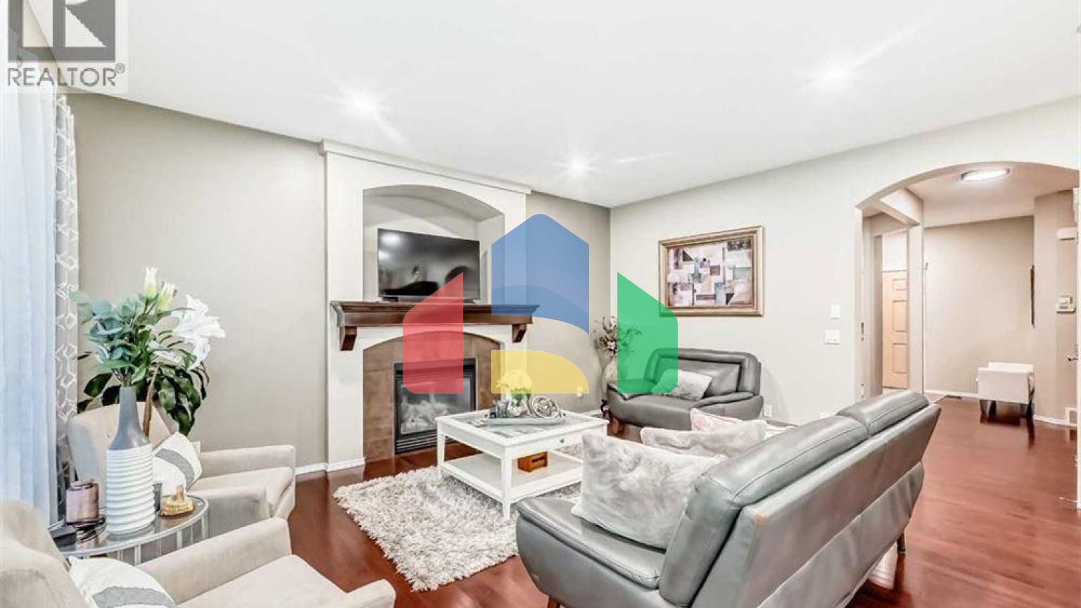 Residential - Single Family Home - Calgary, Canada - Canada