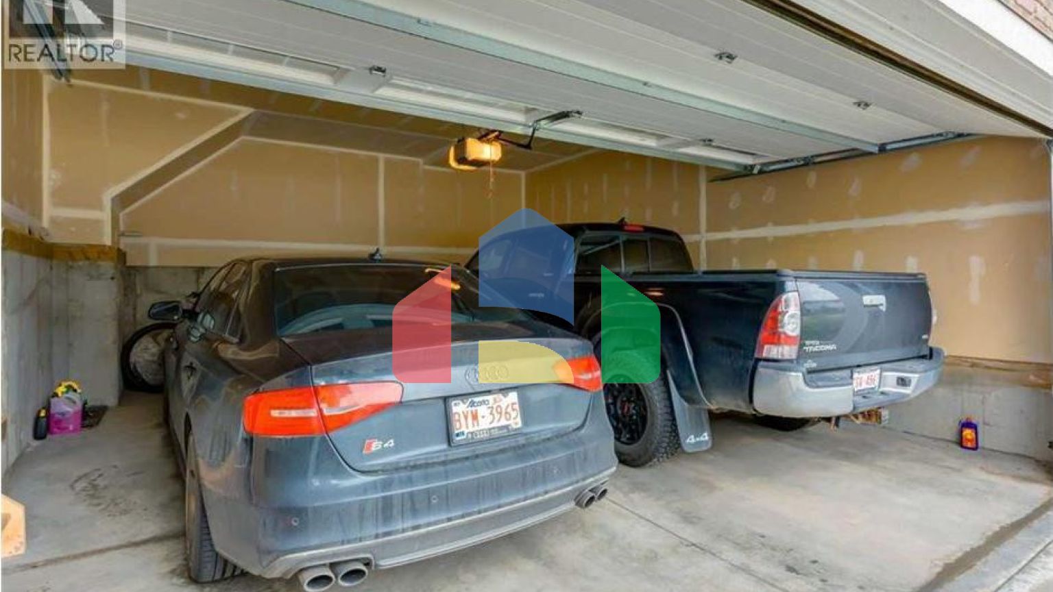 Residential - Single Family Home - Calgary, Canada - Canada