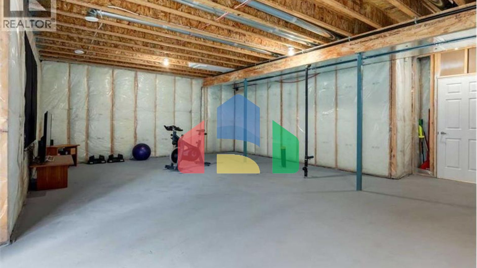 Residential - Single Family Home - Calgary, Canada - Canada