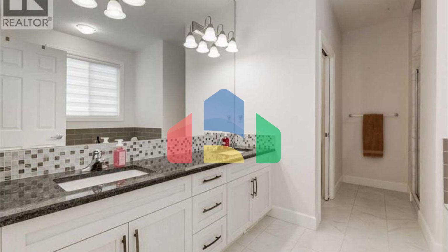 Residential - Single Family Home - Calgary, Canada - Canada