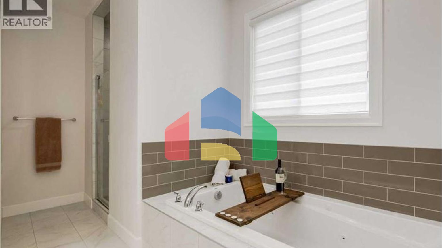 Residential - Single Family Home - Calgary, Canada - Canada