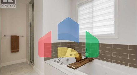 Residential - Single Family Home - Calgary, Canada - Canada