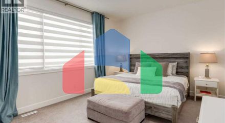 Residential - Single Family Home - Calgary, Canada - Canada