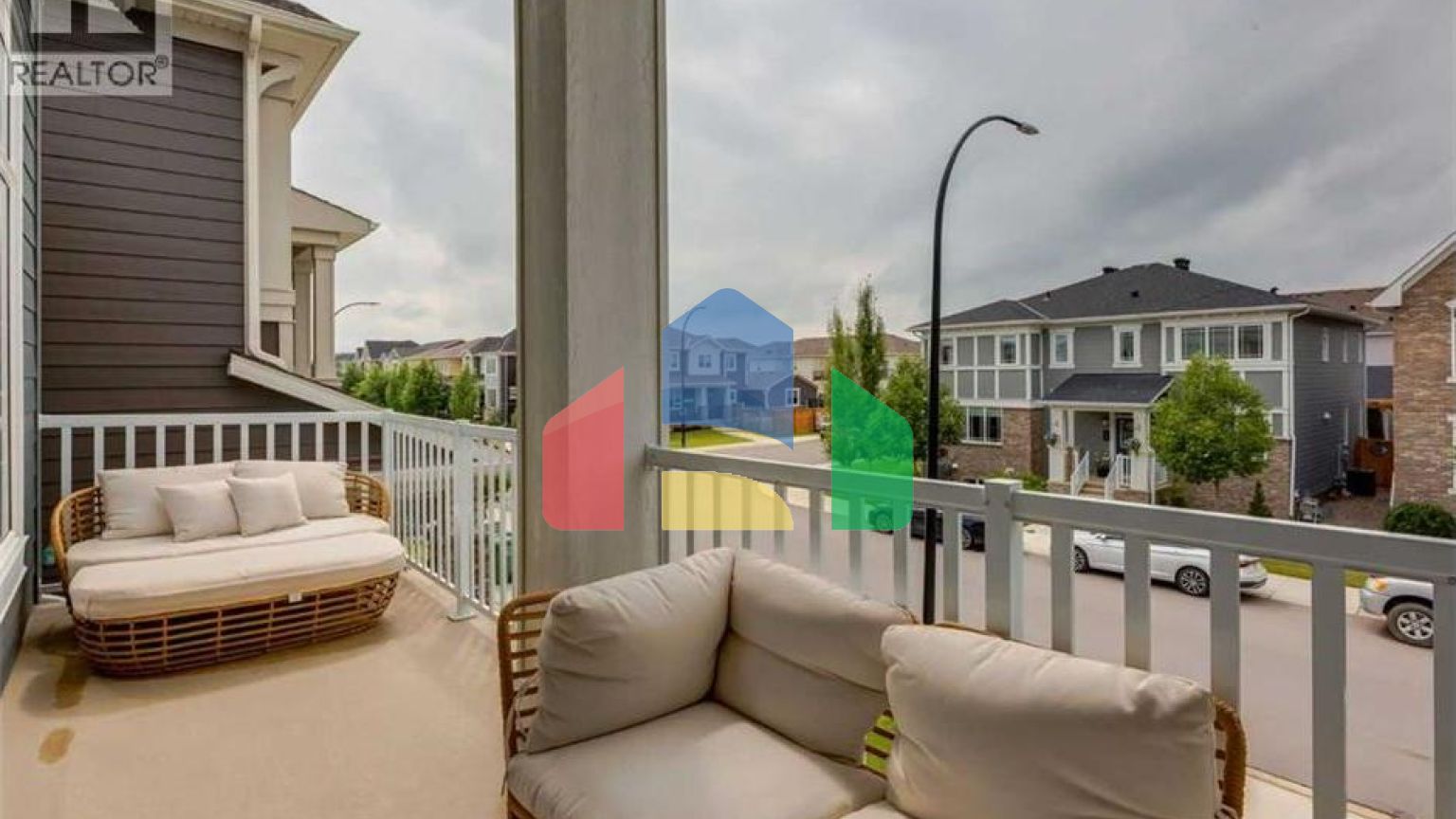 Residential - Single Family Home - Calgary, Canada - Canada