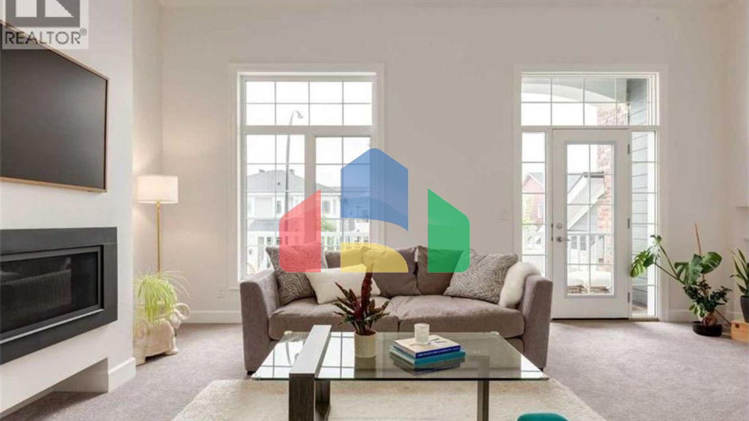 Residential - Single Family Home - Calgary, Canada - Canada