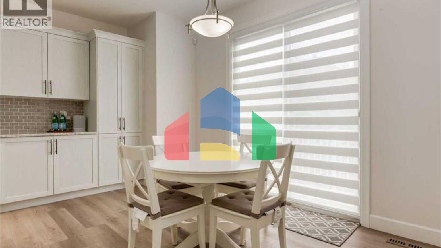 Residential - Single Family Home - Calgary, Canada - Canada