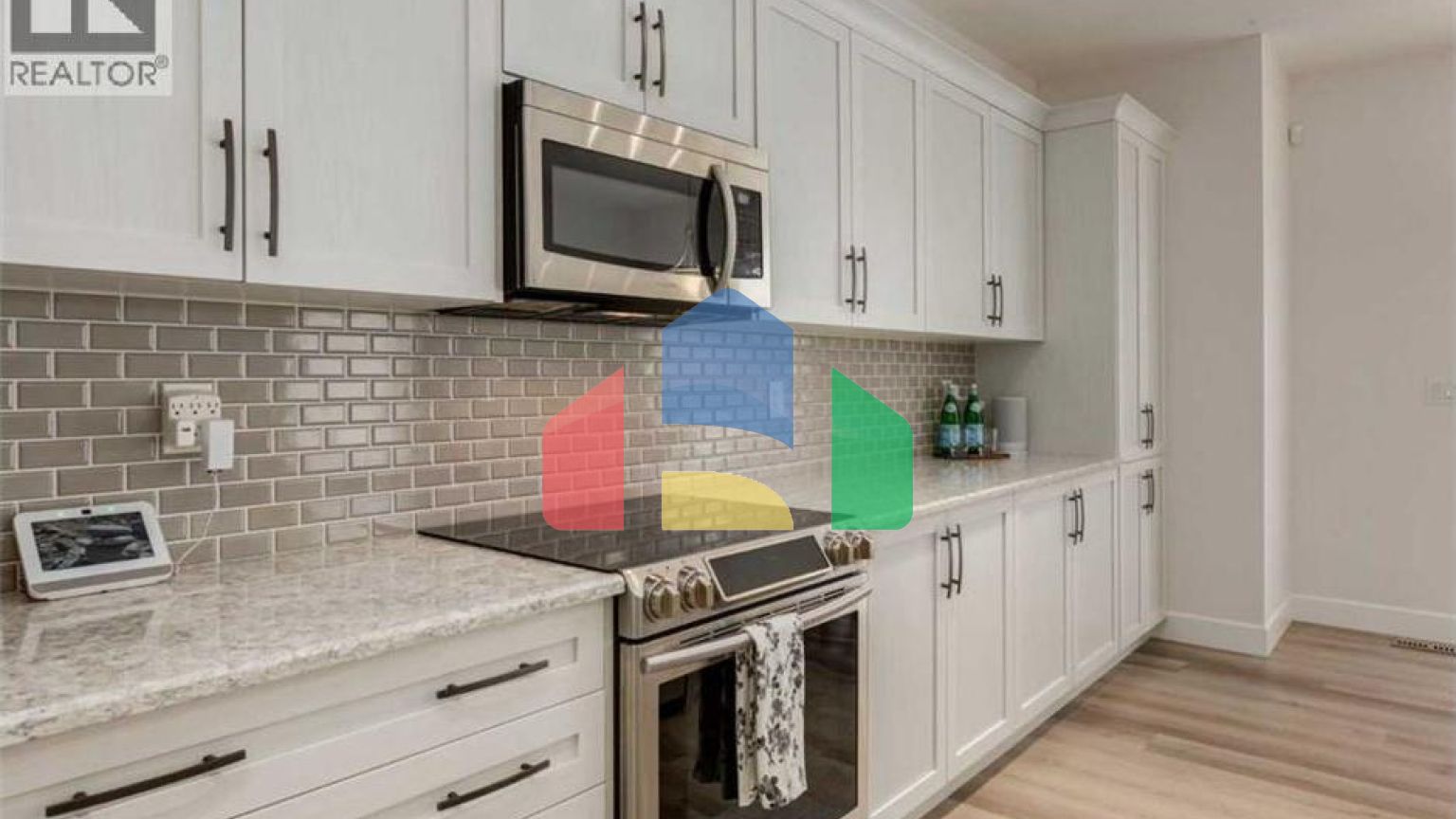 Residential - Single Family Home - Calgary, Canada - Canada