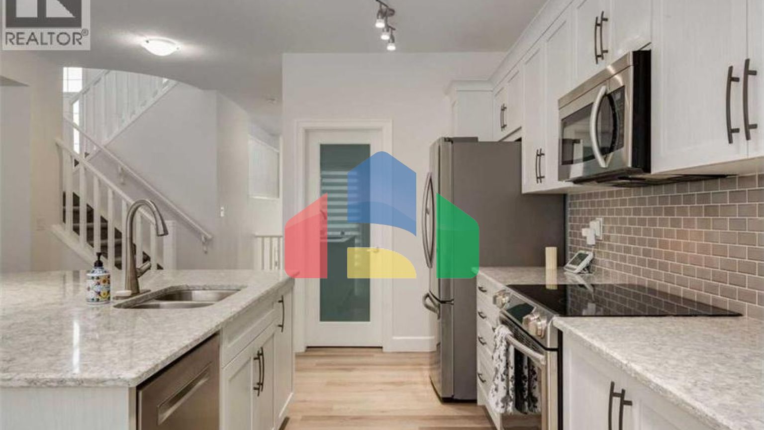 Residential - Single Family Home - Calgary, Canada - Canada